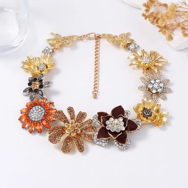 Vintage Personality Colorful Rhinestone Flower Choker Necklace for Women Ethnic Style Holiday Party Jewelry Neck Accessory 250930