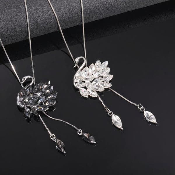 Korean Version Adjustable Swan Pendant Sweater Chain High-End Fashion Versatile Autumn Winter New Long Necklace