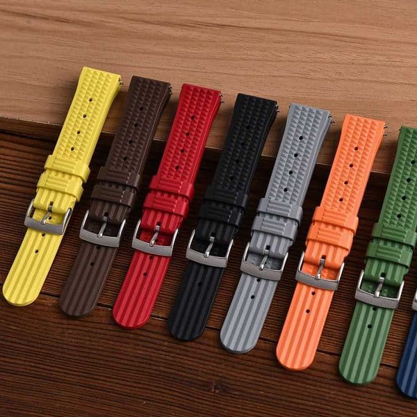 FKM Rubber Waffle Watch Strap 18mm 20mm 22mm Fluororubber Universal Diver Waterproof Comfortable Sports Fast Release WatchbandsXJ251009