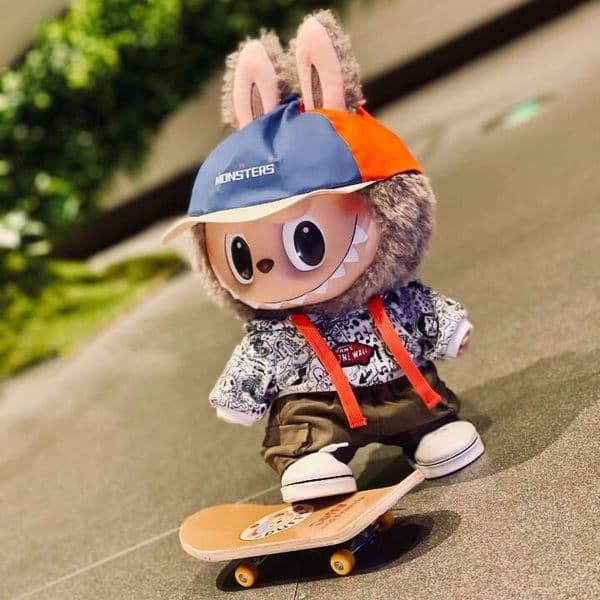 Big Labubu Vans Collaborative Limited Edition 38Cm Toy Inspired Shoes Fashion Vinly Plush Doll Collectibles yizhixing