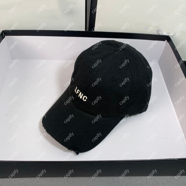 Couple Sports Designer Ball Cap Outdoor Travel Sunscreen Distressed Letters Casquette For Womens And Mens