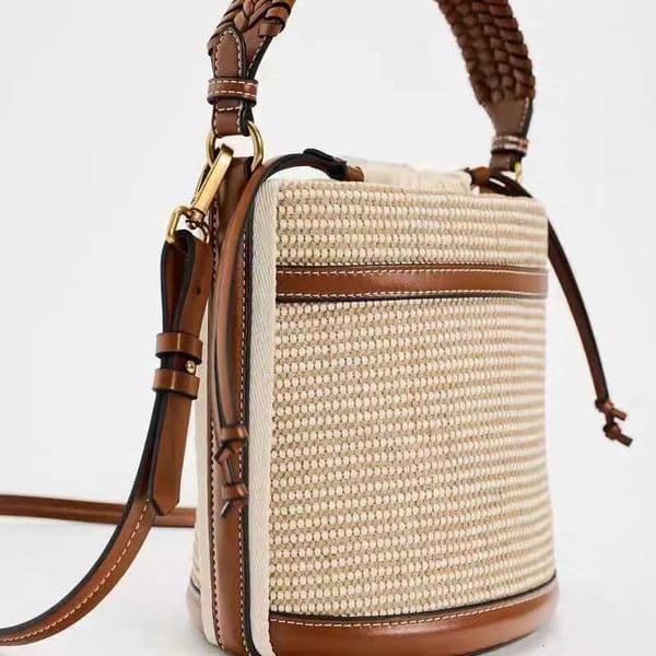Fi Str Bucket Bag Weave Wen Handbags Designer Panelled Shoder Crossbody Bags Casual Summer Beach Small Tote Purses D2510141