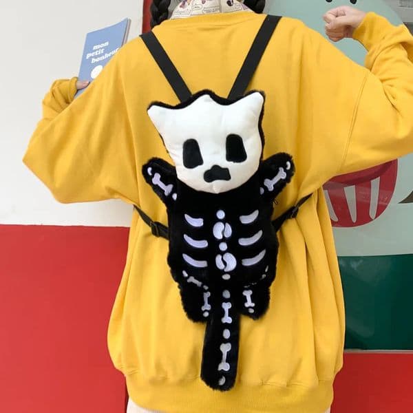 Skull Plush Backpack Gothic Water Bottle Bag Goth Doll Backpack Female Winter Furry Bag Skull Shape Bag Skeleton Birthday Gift251010BJ