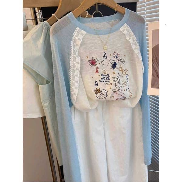 Light Blue Cartoon Graffiti Long Sleeve Designer Hoodie Sun Protection Blouse For Women 2025 Summer Lazy Style Designer Shirt Loose Lace Patchwork Thin Top