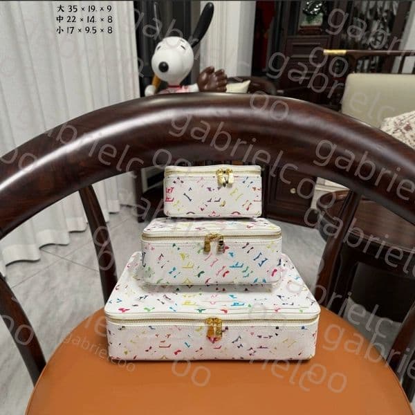 Designer Cosmetic Leather Travel Organizer Multi-Use Jewelry & Cosmetic Case Large Capacity Toiletry Bag for Daily Use