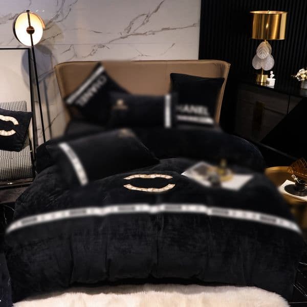Luxury Black Designer King Bedding Sets Winter Velvet Fleece Queen Size Duvet Cover Bed Sheet 2 Pillowcases Pearls Letter Printed Comforter Covers Z251111 12545