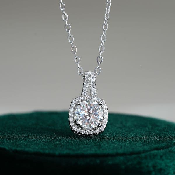 Necklaces designer S925 Sterling Silver Pendant 1 Ct Moissanite Necklace Silver Pendant for Women Square Pendant Jewelry