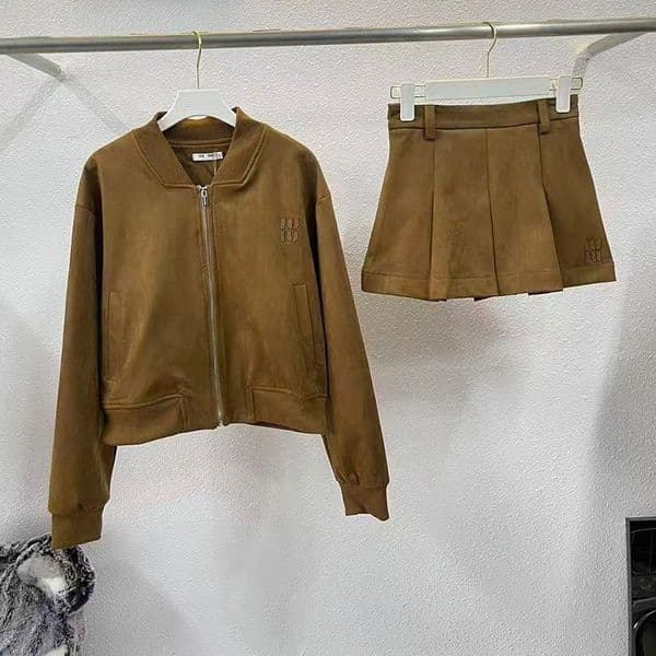 25 new sets of designer short skirts, tops, jackets, off shoulder collars, loose design, autumn and winter outdoor casual wear