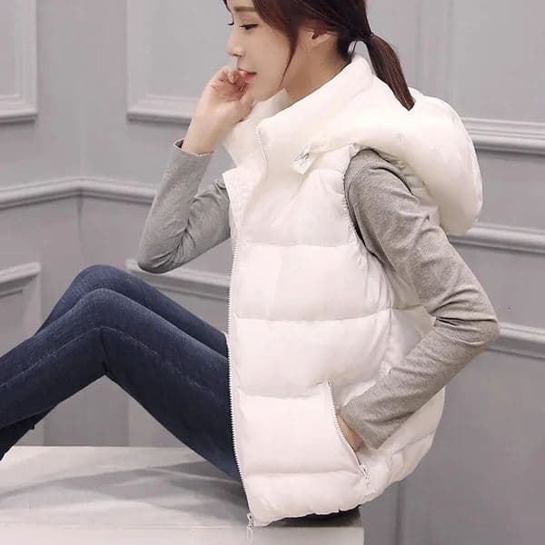 Winter Sleeveless Jacket Female Hoodies Down Vest Duck Down Puffer Waistcoat Ultra Light Winderproof Puffer Coat Outwea 251013