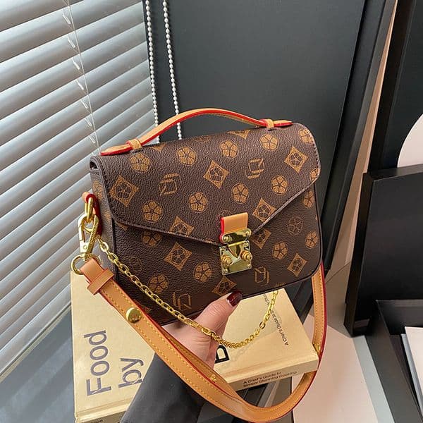 Women's new casual retro mailman shoulder temperament crossbody bag fashion handbag