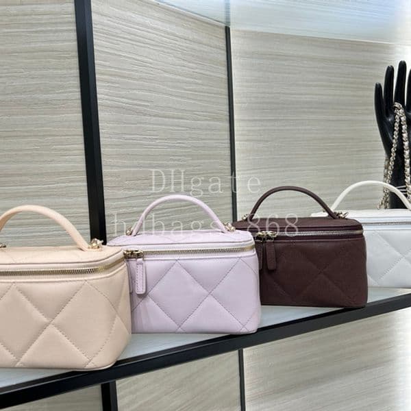 Mirror quality Designer Diamond Lattice Vanity Case Cosmetic Bags With Top Handle Luxury Calfskin Leather Chain Bags Crossbody bags Clutch bag 17CM With Box 24C20Y