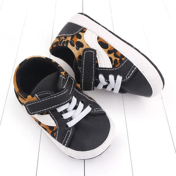 Newborn Infant Canvas Shoes First Walkers Sneakers Plaid Pattern Umshop Baby Cribs Canvas Shoes Sizes 0 - 18 Months U01141