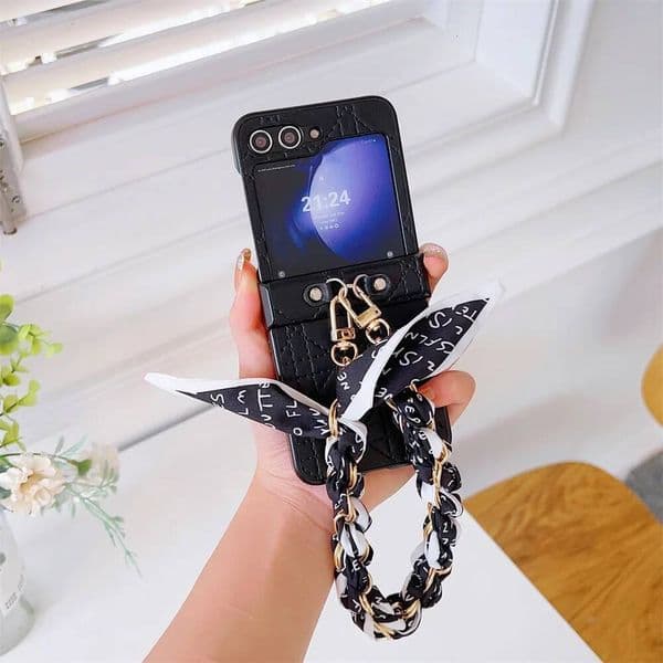 Wrist Strap Leather Phone Case for Samsung Galaxy Z Flip 7 6 5 4 3 Flip7 Flip6 Flip5 Flip4 Flip3 5G Protection Cover