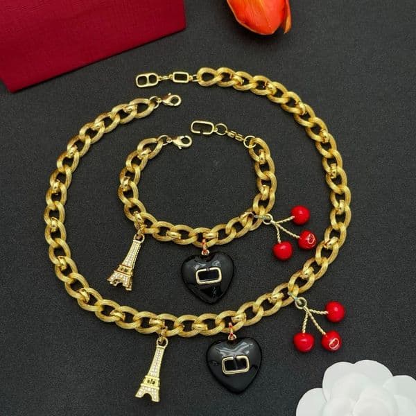 Heart-shaped Pendant Necklace and Bracelet Set Designer Women's Jewelry Letter Full Diamond 18K Gold Fashionable Y2k Cherry Necklace Christmas Holiday Gift
