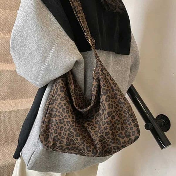 Trendy Leopard Print Womens Tote Bag Lightweight Highcapacity Shoulder Bag Adjustable Shoulder Strap Crossbody Bag For Daily Z251018