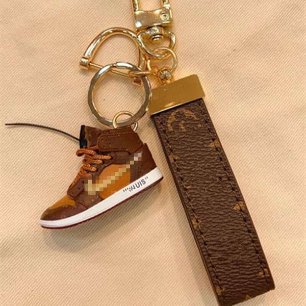 V keychain wallet designer Basketball Shoes keychain wristlet Leather Keychain bag Key Ring Pendant Accessories keychain pouch