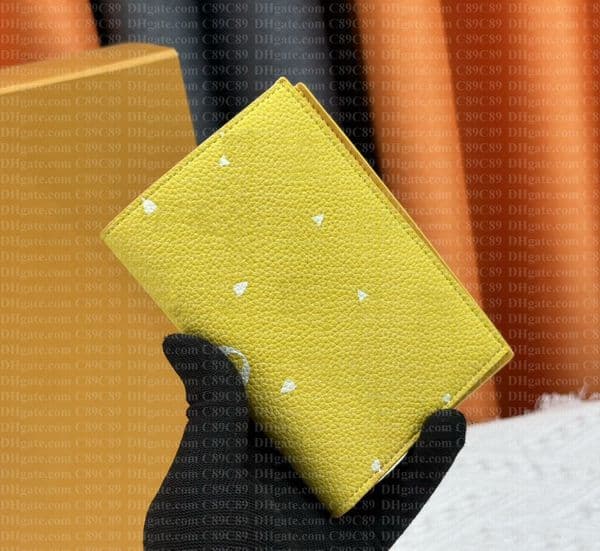 Designer Passport Holders High Quality Multiple Wallet POCKET ORGANIZER Leather Card Holder Yellow Wallets Money Purse Credit Short Clutch Bags Men and Women