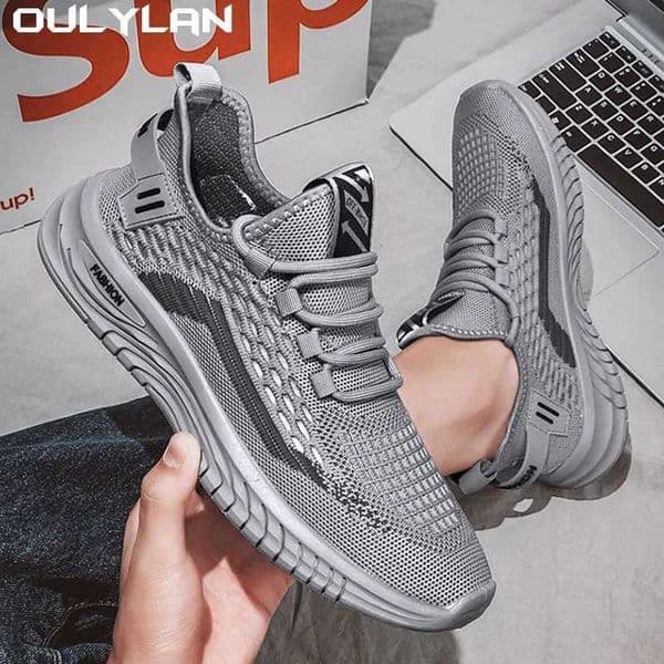 Newest Men Sports Shoes Flat Bottom Lightweight Slip On Soft Elastic Fly Mesh Breathable Male Sneakers Running Z251020
