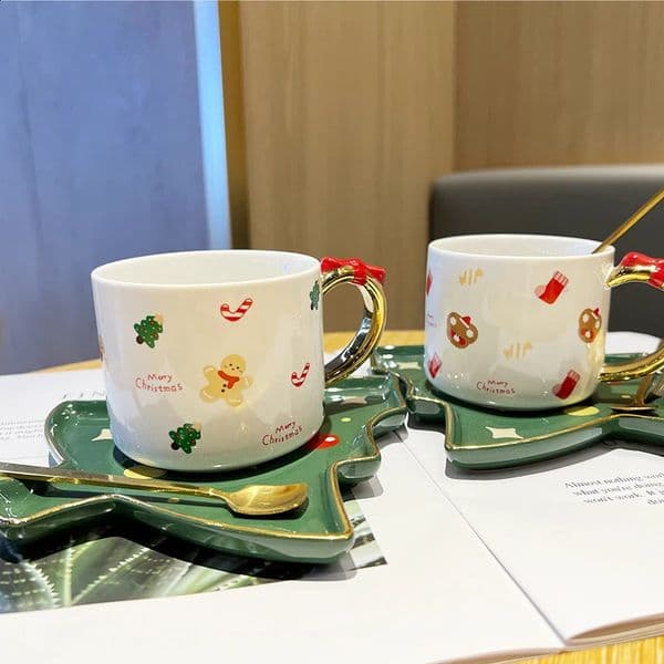 Christmas Ceramic Cup Coffee Mugs with Plate Suit Household Exquisite Afternoon Tea Cups Creativity Breakfast Milk Couple Gift 251015