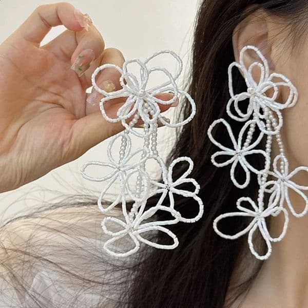 2025 Korean Wedding Beaded Hollow Flower Earrings Wedding Bride Dress Accessories Stud Female Women Earrings Piercing 251016