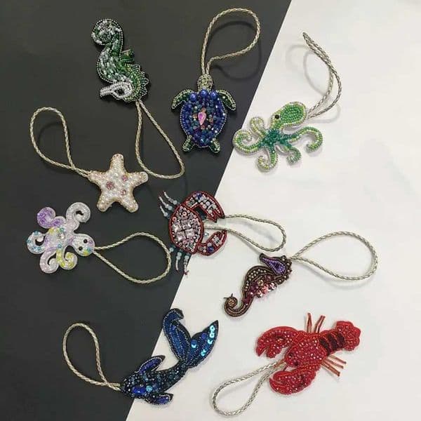 Handmade Rhinestone Lobster Beaded Pendant Pretty Hand Sewn Bag Charms Octopus Turtle Hanging Rope Patches Applique Bag Lanyard Z251023