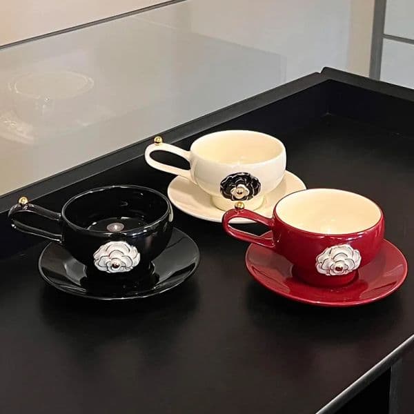 Designer Cup Camellia Bone China Luxury Mug Set Elegant Pair Premium Ceramic Cups Tea Coffee Mugs and Saucers Gift Sets Drinkware Kitchen