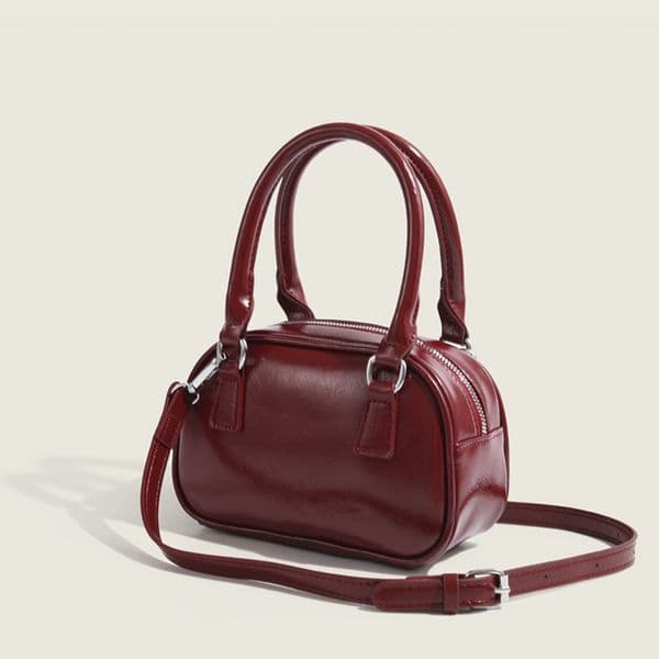 Trendy Miniature Female Travel Companion: Sleek Red Squared Purse for Everyday Elegance