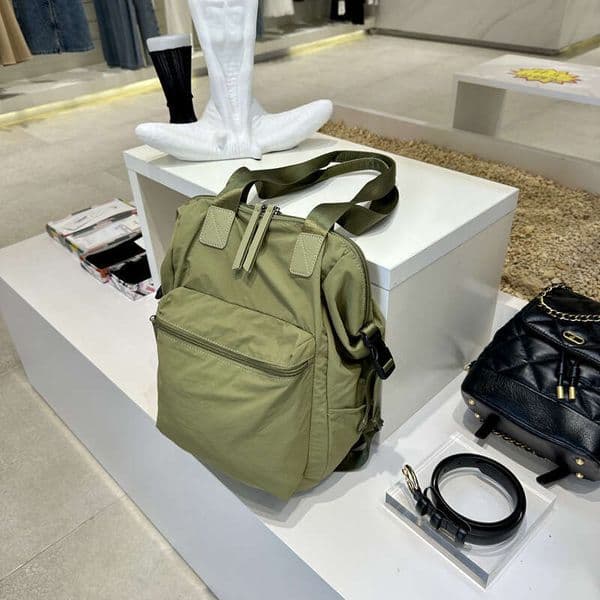 Lightweight Large Capacity Backpack Women New Versatile Shoulder Bag Tote Student Travel Commuting High Quality