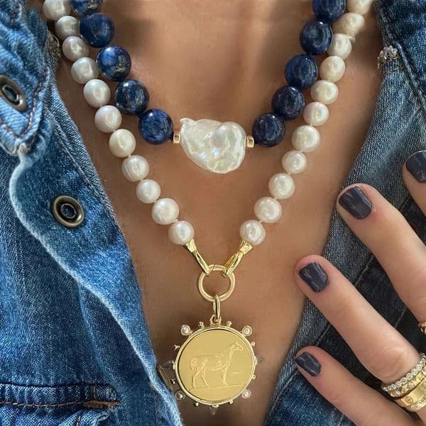 Fashion Classic Natural Pearl Sodalite Necklace Man Women Retro Charm Horse Coin Pendant Choker Party Banquet Jewelry Accessory 251016