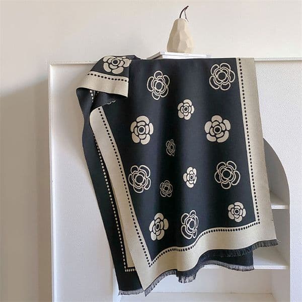 Camellia Cashmere for Women Scarf Winter High-end Versatile Thickened Warm Neck Air Conditioning Shawl Little Style