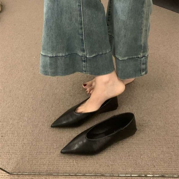 2026 New Fashion Women's Granny Flats Pointed Toe Shallow Mouth Single Shoes, Versatile Lazy Style with Designer Shoe Effortless Charm