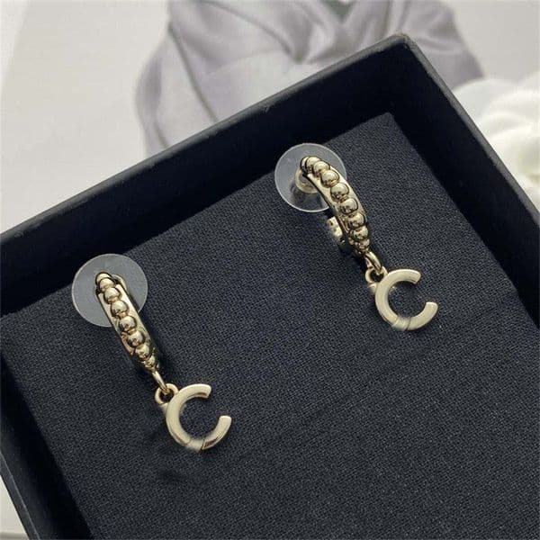 Earrings Stud Luxury Women Diamond pearl Earring Classics jewelry Woman gift party Z260509