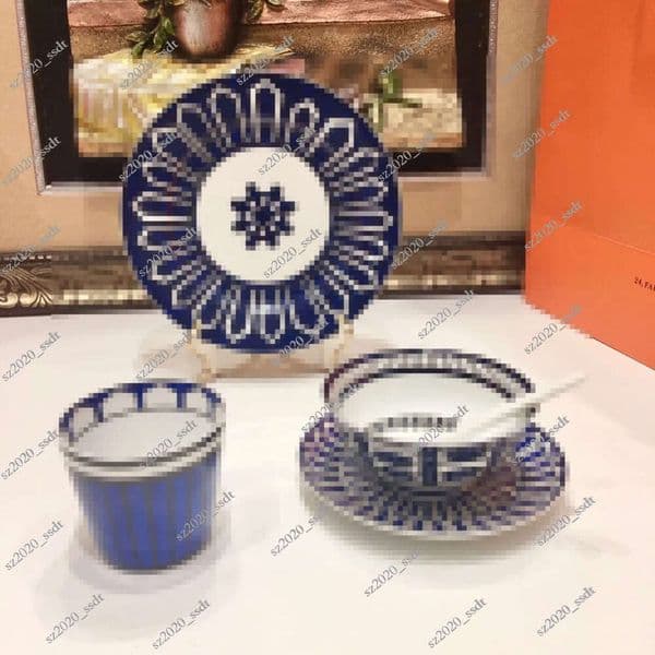 Designer tableware China 10 piece set 8-inch plates, bone plates, bowls, spoons, cups, 2 tableware gifts each