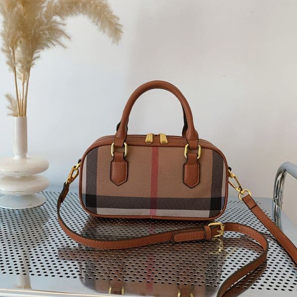 Exquisite Elegant Women New Commuter Checkered Boston Pillow Bag Versatile Casual Shoulder Crossbody L260526