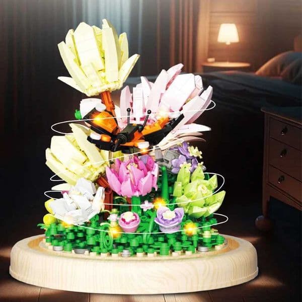 592PCS Magnolia Butterfly Building Blocks Creative Insect Flower Model Bricks Set Desktop Ornaments Kids DIY Toys Birthday Gifts X251029