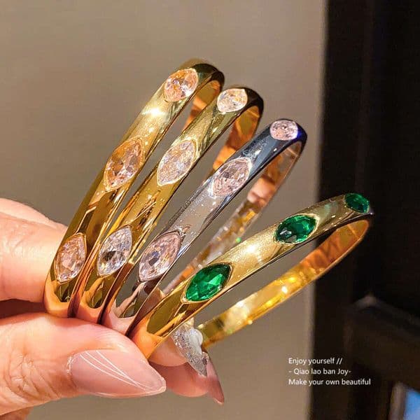 Stainless Steel Zircon Oval Fashion Bracelet 2025 New Exquisite Versatile Bangle Light High-End Feel Women's Jewelry