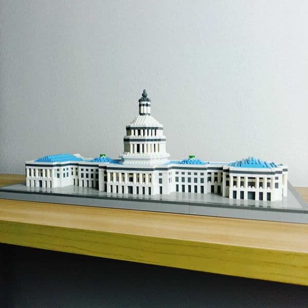 Capitol Building Model Micro Mini Building Blocks Toys Home Dcor DisplayEasy AssemblyEducational ToyHoliday Gift for Kids X251029