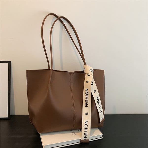 New women's large capacity handbag trend niche high-end commuting versatile shoulder bag fashion light luxury designer bag