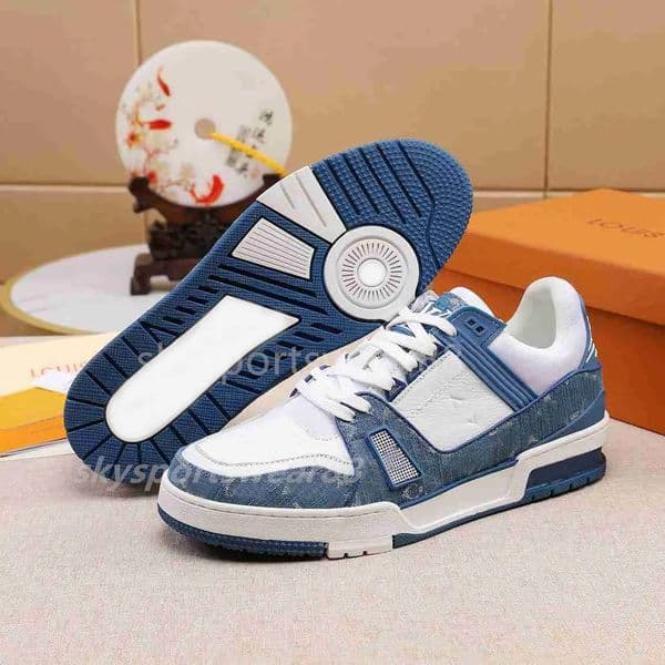 Designer Luxury designer trainers casual shoes Logo Embossed Trainer Sneaker triple white sky blue black green yellow denim low mens sneakers women EUR 36-45 P31