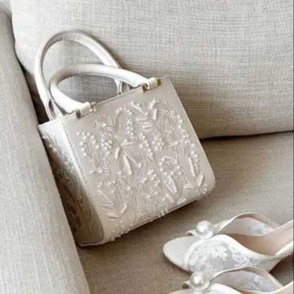 Pearl Mini Duffel HandBag Womens Crossbody Bag with Chains Fashionable Small Tote Bag Ladies Luxury Designer BagsXJ251031