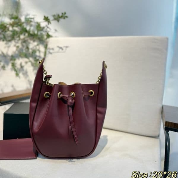Woman Furry Designer Bag Shoulder Fur Bags Soft Envelope Chain Bag Winter Purses Medium Size Pocket 10A 2024