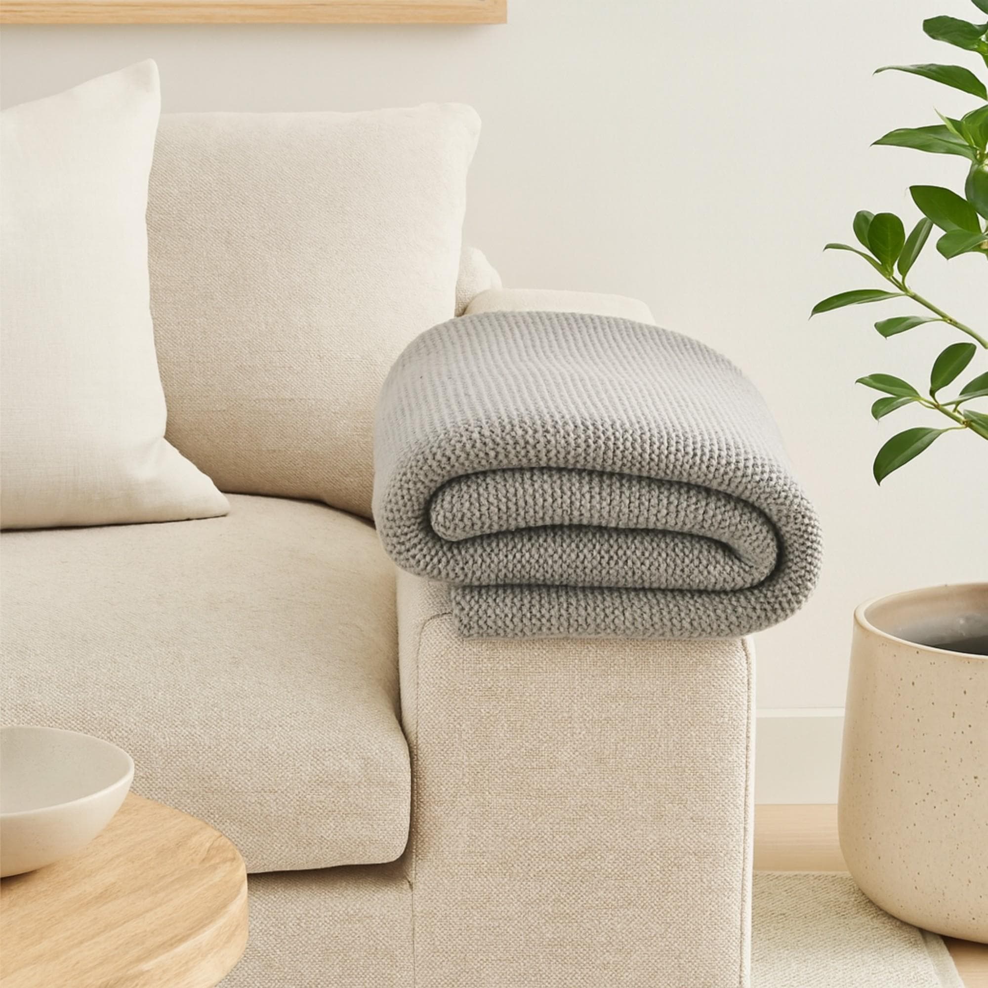 Hand-Knitted Double Knit Throw with Soft Breathable Natural Cotton, Knitted Blanket with Secure Packaging, 15L x 26W x 15H cm, Grey | Aosom UK