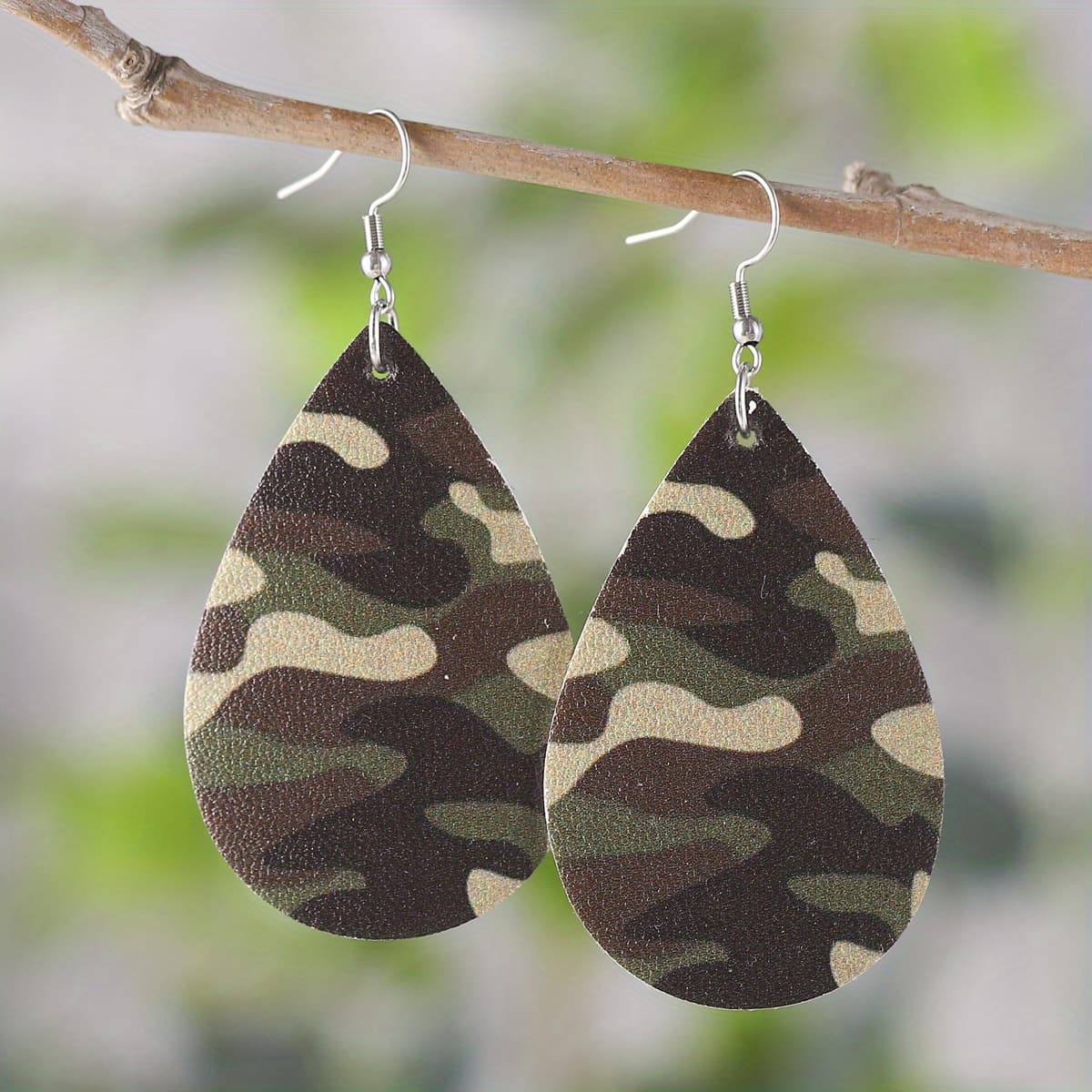 TEMU 2pcs Women's Military Green Camouflage Pendant Earrings - Suitable For Accessories.