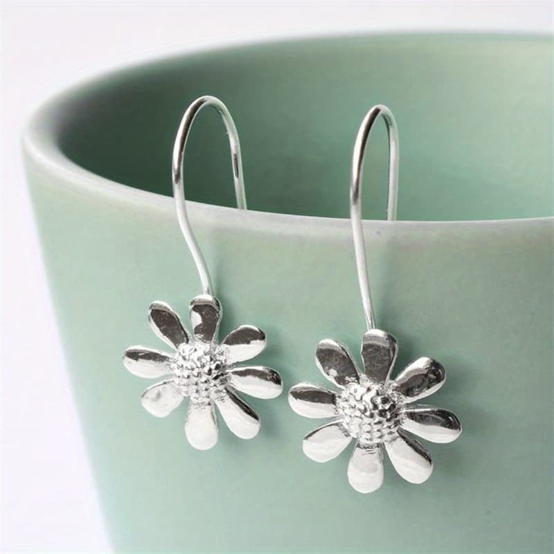 TEMU Minimalist Sunflower Dangle Flower Hook Earrings For Women Daily Casual Accessories