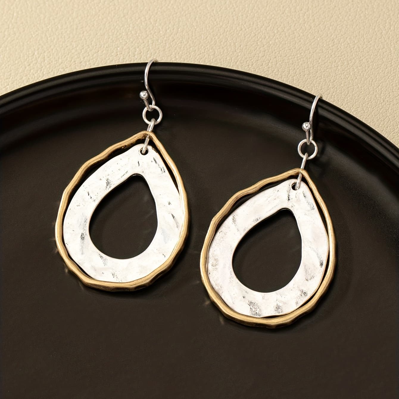 TEMU A Pair Of Bohemian Minimalist Hollow Water Drop Earrings For Women, Perfect For Vacation And Everyday Wear