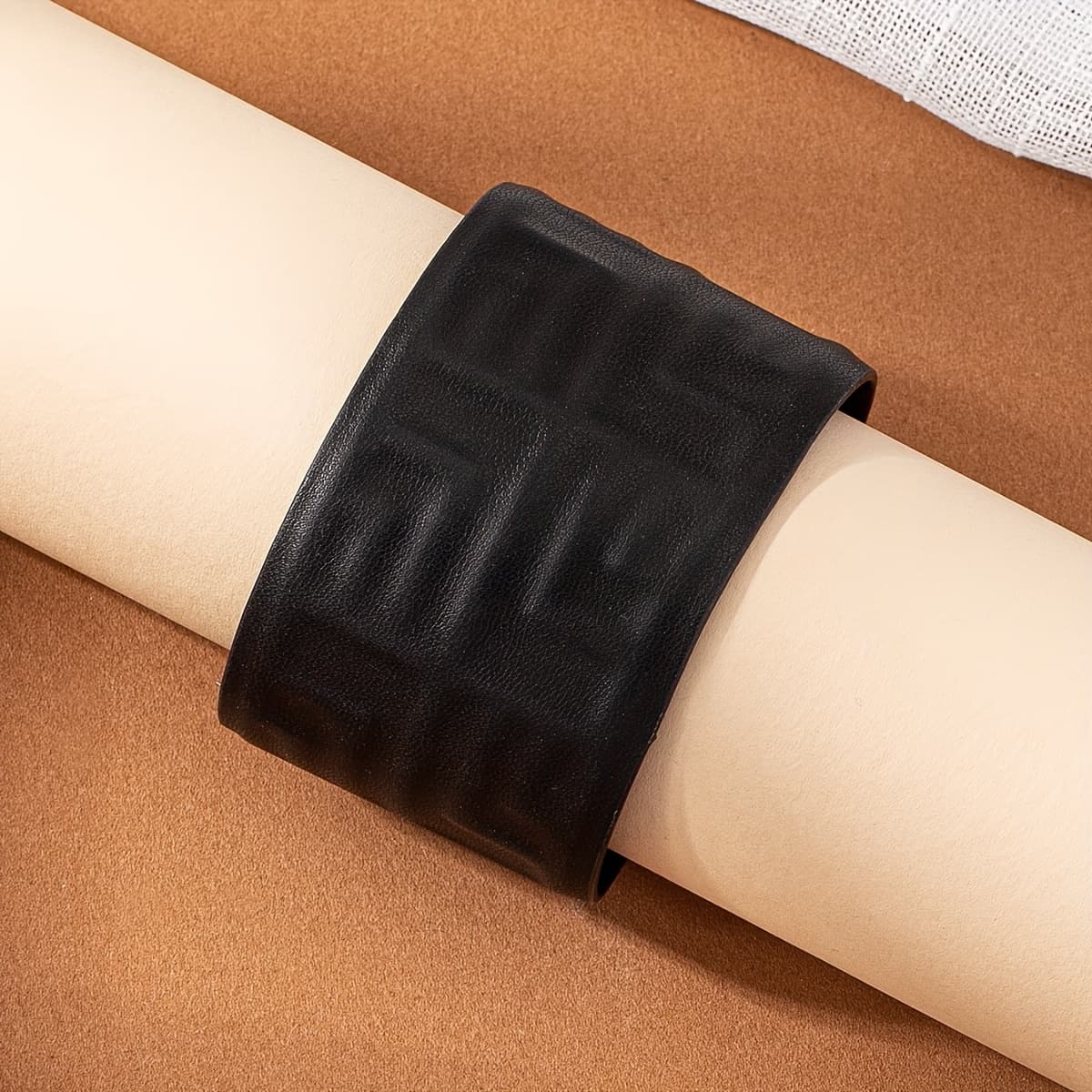 TEMU 1pc Geometric Fashion Trendy Easy Individual Open Faux Leather Bracelet