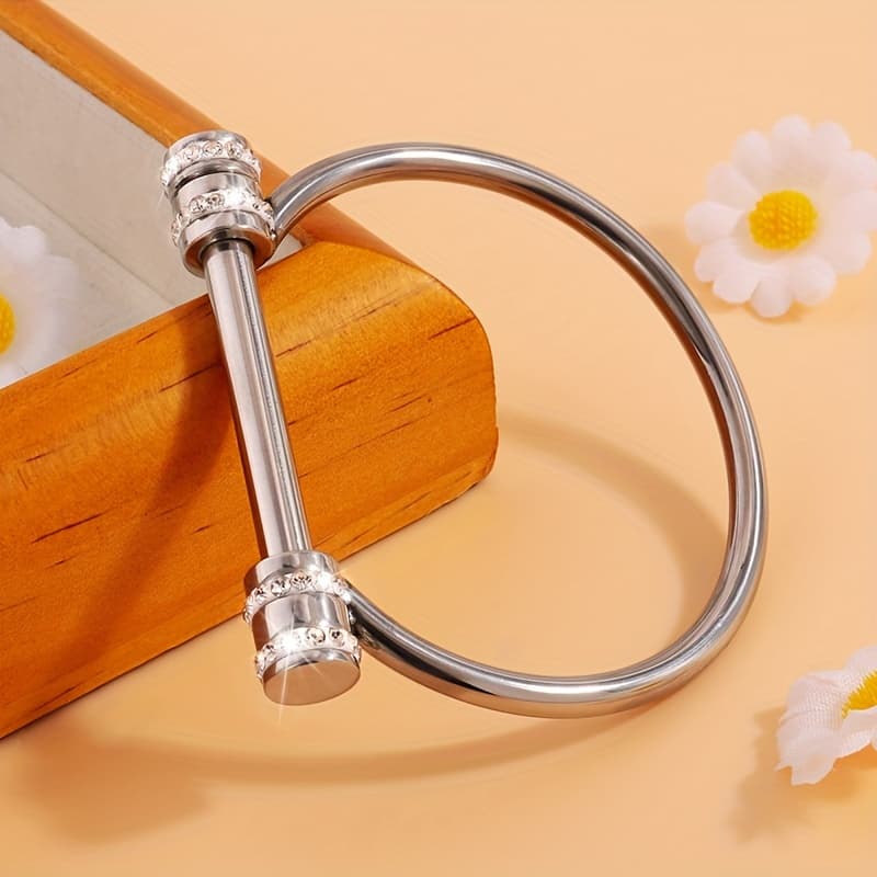 TEMU 1pc Exquisite Design Of High-grade Stainless Steel Horseshoe Inlaid Bangle Bangle Bracelet Suitable For Holiday Gifts Do Not Fade