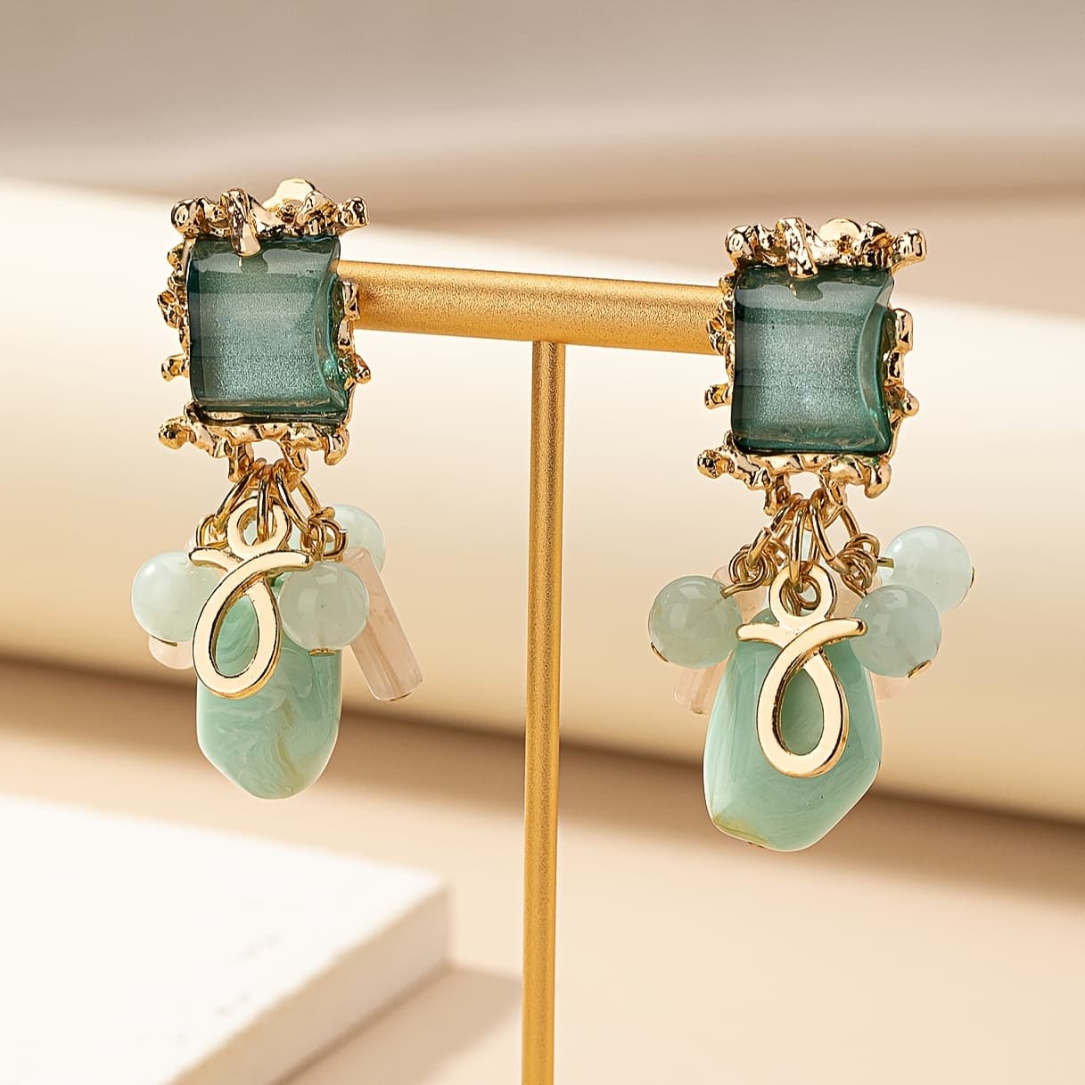 TEMU 1 Pair Vintage Elegant Beaded Resin Dangle Clip-on Earrings For Women, Festive Birthday Date Dance Party Banquet Wedding Holiday Shopping Accessories