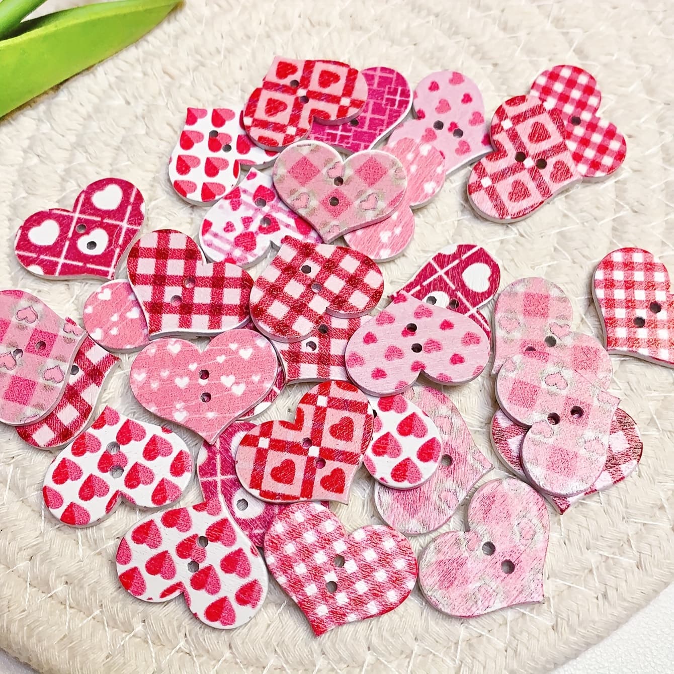 TEMU Pink Series Love Valentine's Day Decoration Buttons 30pcs