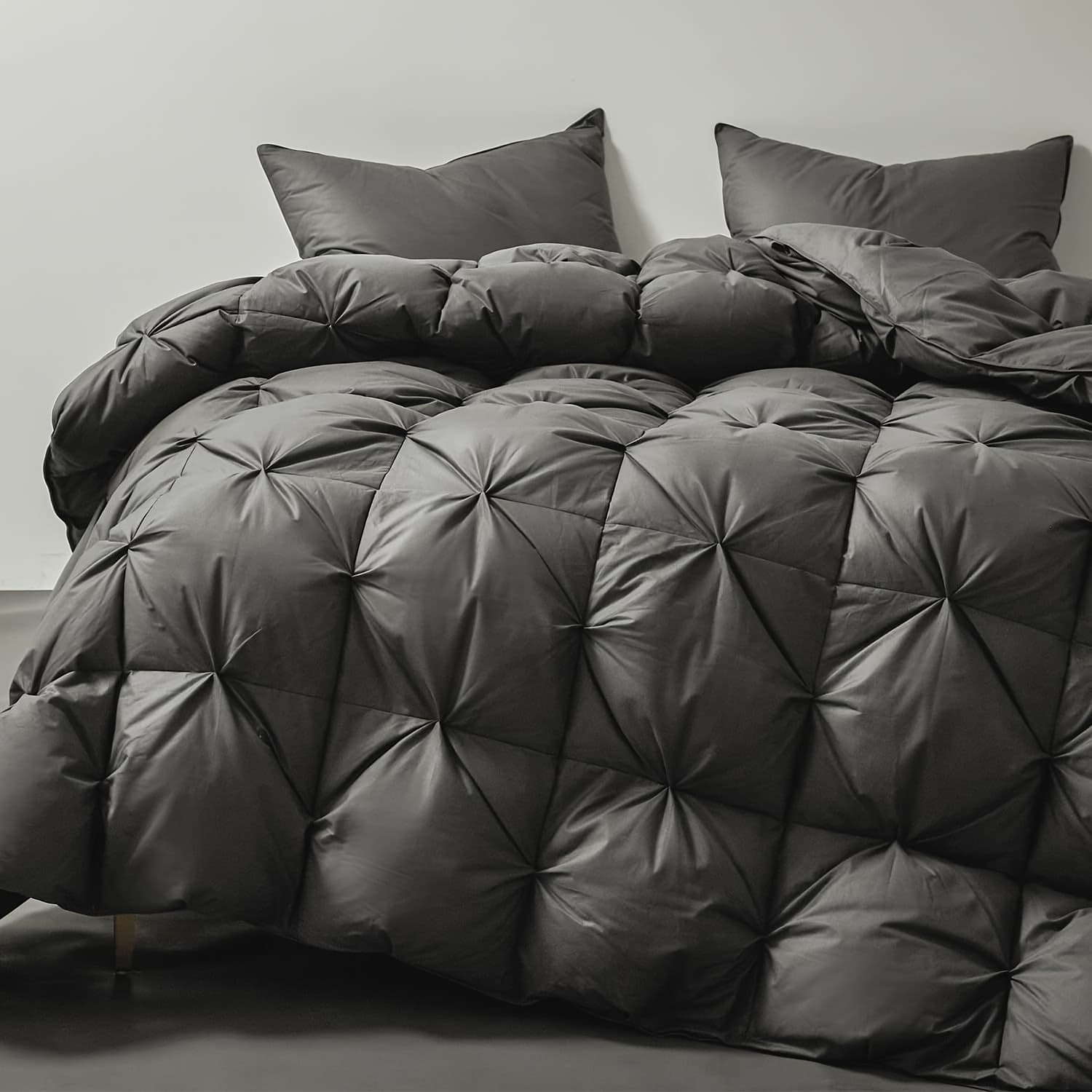 TEMU All-year Goose Down Feather Comforter In King And Queen Sizes, Featuring A Stunning Grey Pinch Design, High-quality Baffle Box Construction, A Of 100% , And A Fill Weight Of 70 Ounces